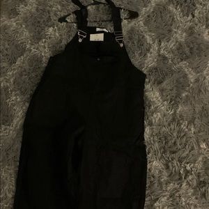 Black oversized overalls medium